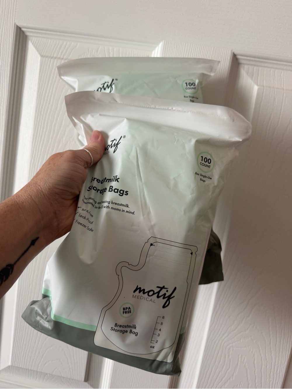 Motif breastmilk storage bags (2)- 100pks (NEW)